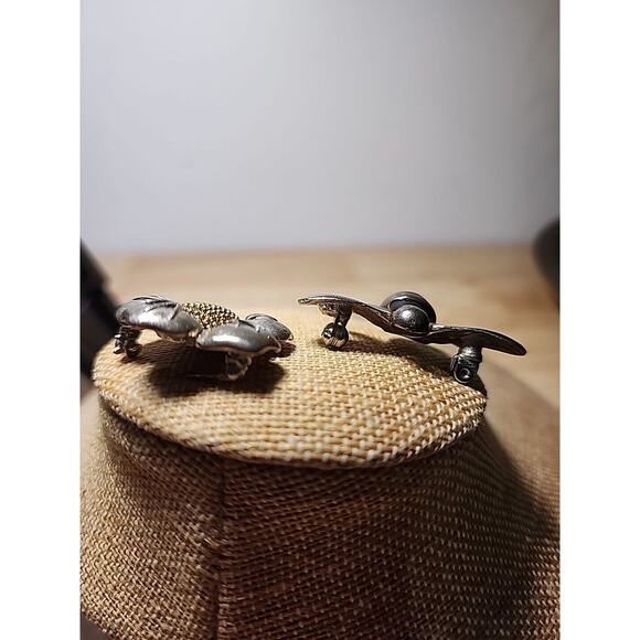 Bee Flower Liz Claiborne Scatter Pin Brooch Bundle - Picture 3 of 7